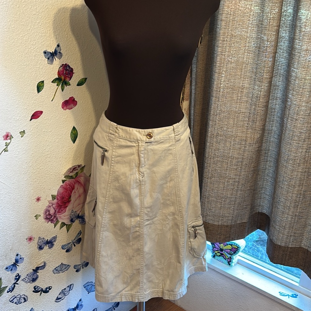 J. Jill cream floral utility A-line silhouette midi skirt. Size 8. - Picture 6 of 17